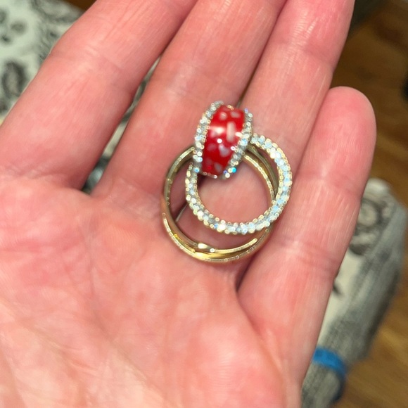 Elegant Red and Gold Hoop Earrings - Picture 4 of 4